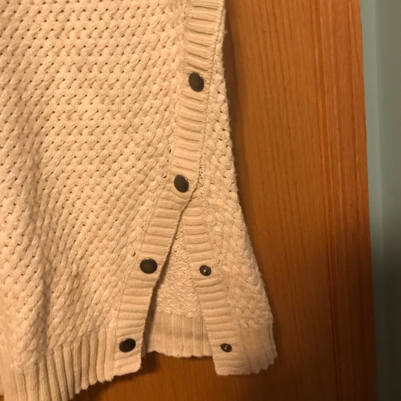 Women’s Extra Large Cream Sweater - Picture 2 of 2